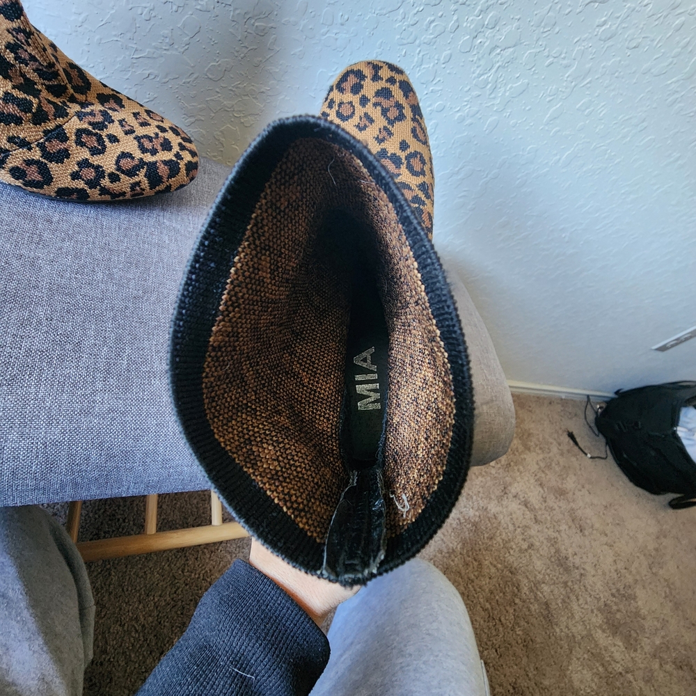 MIA Leopard Pattern Ankle Booties - Picture 4 of 4